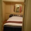 ホテルポニー(相模原市/ラブホテル)の写真『502号室 洗面台方向からのベッド』by angler
