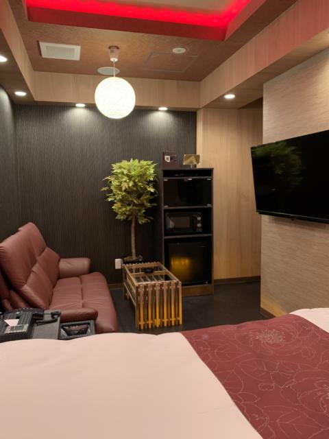 HOTEL ENJU 別邸万華(台東区/ラブホテル)の写真『301号室　客室全景』by 鶯谷人