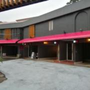 HOTEL 艶EN(全国/ラブホテル)の写真『102号室利用(20.6)夕方のホテル外観です。』by キジ