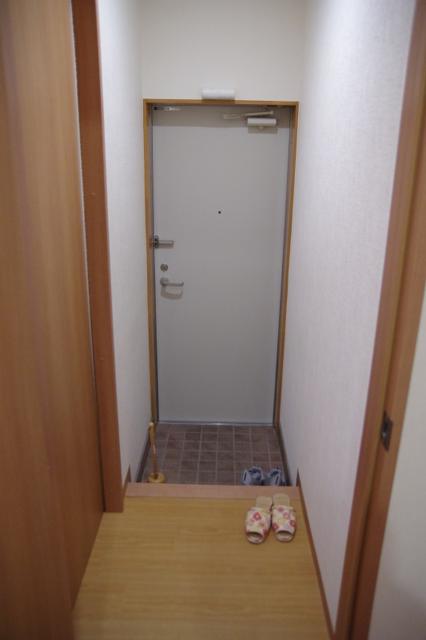 HOTEL GARDEN(戸田市/ラブホテル)の写真『7号室　玄関』by マーケンワン