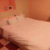HOTEL ザ・ウエスト(八王子市/ラブホテル)の写真『201号室、ベッド』by すぬすぬ（運営スタッフ）