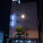 末広ホテル(新宿区/ラブホテル)の写真『夜の外観②』by マーケンワン