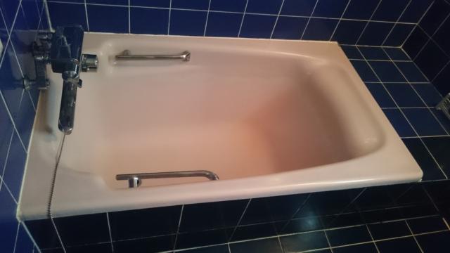 ホテルポニー(相模原市/ラブホテル)の写真『402号室の浴槽。ぎりぎり二人入れました。』by angler