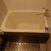 ホテル U(文京区/ラブホテル)の写真『405号 浴槽　1m程度で狭め』by momomo