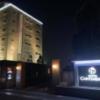 ホテルコンチネンタル鯖江店(鯖江市/ラブホテル)の写真『夜の外観』by まさおJリーグカレーよ