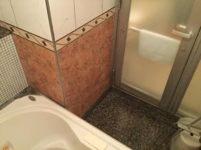 XO新宿(新宿区/ラブホテル)の写真『410号室　浴室(狭い洗い場)』by ACB48
