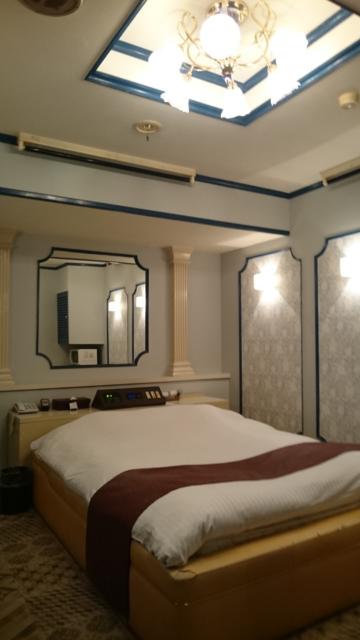 ホテルポニー(相模原市/ラブホテル)の写真『303号室の天井 ブラックライトが付いていました。』by angler