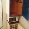 ホテルポニー(相模原市/ラブホテル)の写真『303号室のクローゼット、レンジ 冷蔵庫 持ち込み用は別にある。』by angler