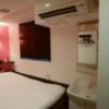 HOTEL Amethyst（アメジスト）(豊島区/ラブホテル)の写真『1001　空調とベッド横の洗面所』by ゆかるん
