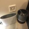 HOTEL HERME（エルメ）(渋谷区/ラブホテル)の写真『307号室　空気清浄機とゴミ箱』by ちげ