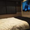 Hotel BaliBali(バリバリ)池袋(豊島区/ラブホテル)の写真『301号室　ベッドが大きいと色んなものが膨らむ』by もぐたんっ