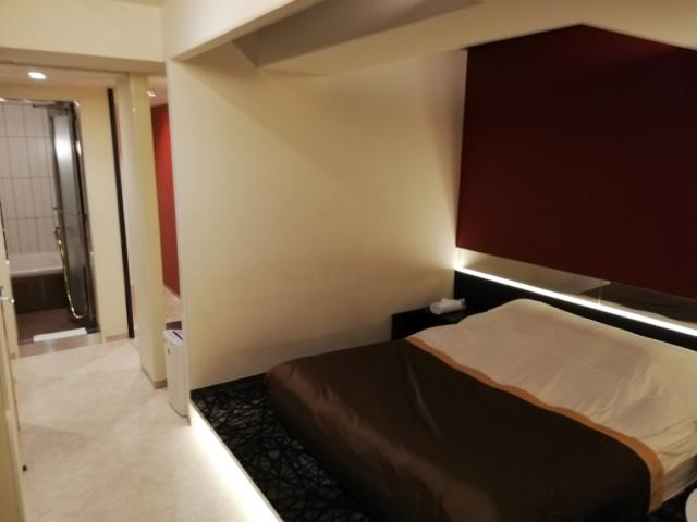 GRAND CHARIOT(グランシャリオ)(新宿区/ラブホテル)の写真『303号室ソファー側からの眺め』by らくたろう