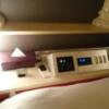 ホテルポニー(相模原市/ラブホテル)の写真『201号室 のベッドベッド。部屋全体が暗く、この照明が頼りです。調光も利かず苦戦しました。(^^ゞ。』by angler