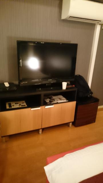 ホテルポニー(相模原市/ラブホテル)の写真『201号室 のテレビ。見ませんでしたが、立派なサイズです。』by angler