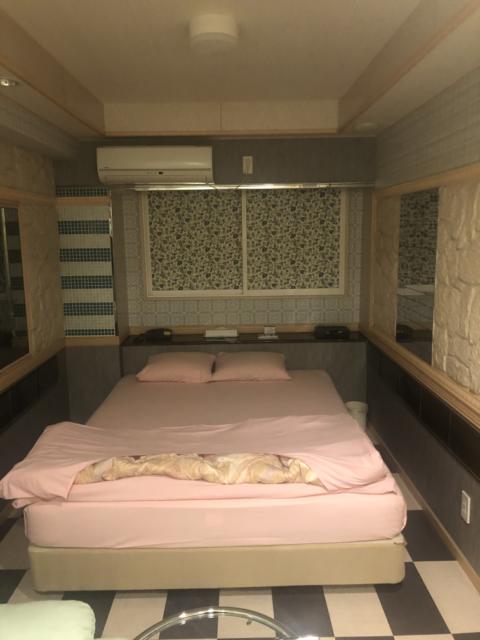 ホテル MARE（マーレ）(品川区/ラブホテル)の写真『201号室　ベッド』by hello_sts