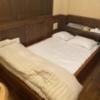 サザンクロス(新宿区/ラブホテル)の写真『401号室(ベッド足下から)』by こねほ