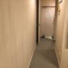 FABULOUS(ファビュラス)(立川市/ラブホテル)の写真『302号室　寝室から入口方向』by ACB48