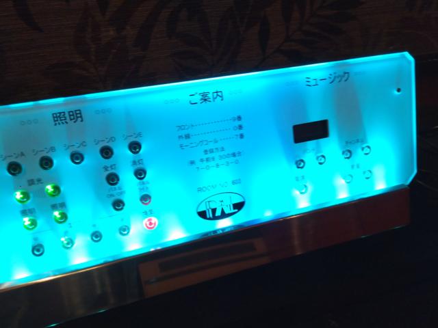 ホテル パル新宿店(新宿区/ラブホテル)の写真『６０３号室　ブラックライトやら蛍光ってこの時代には斬新に感じる』by もぐたんっ