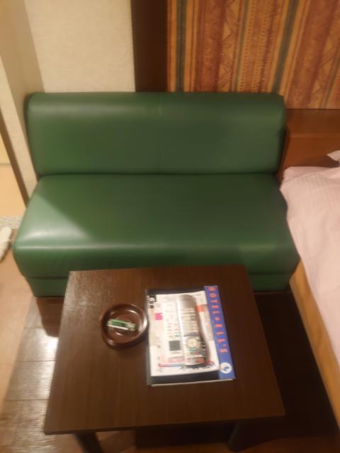 エルス(豊島区/ラブホテル)の写真『206号 ソファ　二人座ればギリ』by momomo