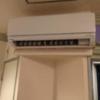 ホテルスマイル(豊島区/ラブホテル)の写真『302号室 冷蔵庫の上にエアコン』by なめろう