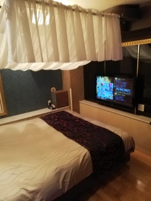 Wバグース(新宿区/ラブホテル)の写真『202号室、天蓋ベッド、VOD』by らくたろう