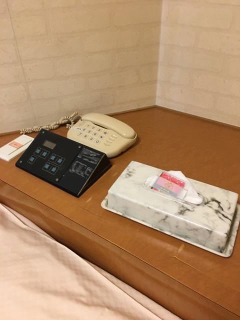 サンマリン(新宿区/ラブホテル)の写真『802号室 ベッドサイド』by ちげ