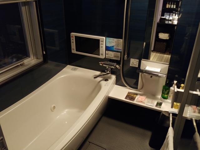 IKASU HOTEL(八王子市/ラブホテル)の写真『501号室　バスルーム(照明なし)』by すぬすぬ（運営スタッフ）