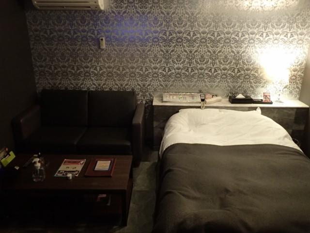 ハイビスカス リゾート&ビジネス(小山市/ラブホテル)の写真『201号室 ベッド』by ないとん