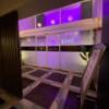 MYTH-Selene(マイスセレネ)(大阪市/ラブホテル)の写真『マイスセレネ、夜のロビー側から見た出入り口。』by カトリーナ