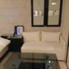 HOTEL ALL-INN G（オールインジー）(豊島区/ラブホテル)の写真『503号室 ソファーとテーブル』by なめろう