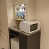 HOTEL ALL-INN G（オールインジー）(豊島区/ラブホテル)の写真『503号室 上から食器類、電子レンジ、冷蔵庫』by なめろう