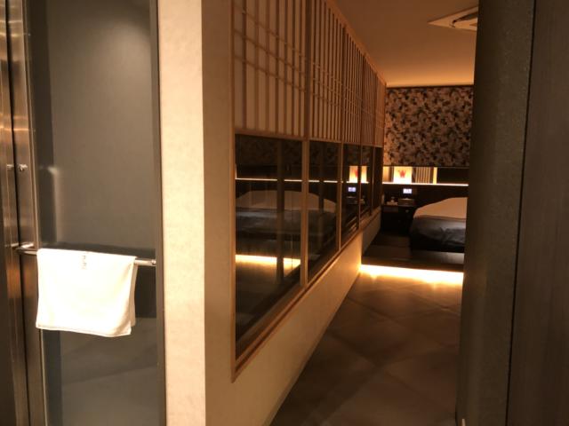 HOTEL SENSE(センス)(新宿区/ラブホテル)の写真『507号室　入り口から部屋へ』by akky1975