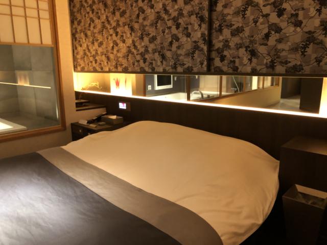 HOTEL SENSE(センス)(新宿区/ラブホテル)の写真『507号室　ベッド』by akky1975