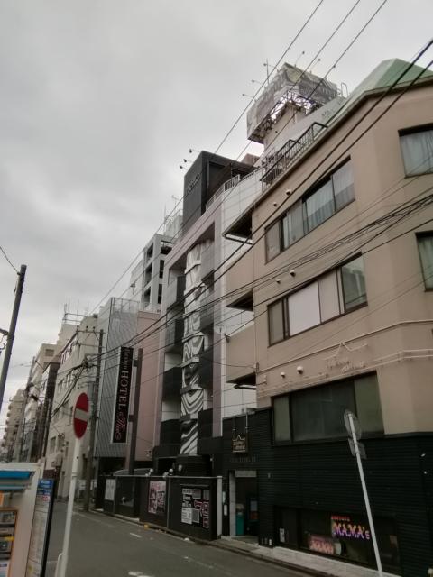 デザインホテル ミスト(横浜市中区/ラブホテル)の写真『東側からの外観です。(20,10)』by キジ