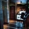 LUSSO CROCE URBAN RESORT（ルッソクローチェアーバンリゾート）(横浜市中区/ラブホテル)の写真『右がタッチパネル、正面が有人受付です。(20,10)』by キジ