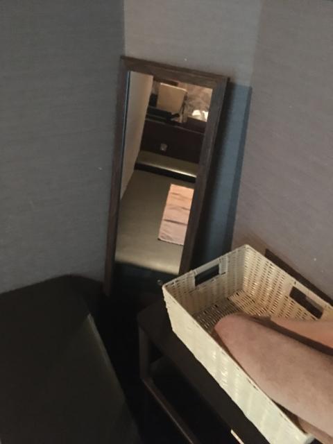 レンタルルーム パラオ(立川市/ラブホテル)の写真『５号室　部屋の角の鏡』by ちげ