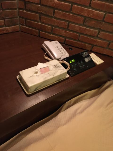 サンマリン(新宿区/ラブホテル)の写真『601号室　ベッドサイド』by ちげ