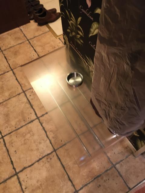 サンマリン(新宿区/ラブホテル)の写真『601号室　透明テーブル』by ちげ