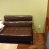 マンゴスチンホテル(町田市/ラブホテル)の写真『506号室のソファ。座り心地はまずまず(^^ゞ。』by angler