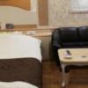 ファインガーデン京都南(京都市伏見区/ラブホテル)の写真『303号室。ソファとベッドです。』by 航平