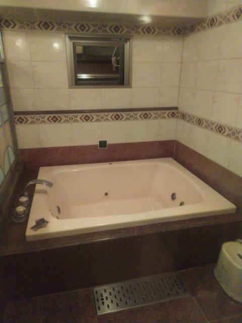 HOTEL CEAN新宿（セアン）(新宿区/ラブホテル)の写真『602号室　浴室浴槽広いと』by もぐたんっ