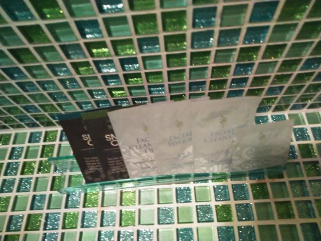 HOTEL SARD（サード）(豊島区/ラブホテル)の写真『202号室　乳液など』by もぐたんっ