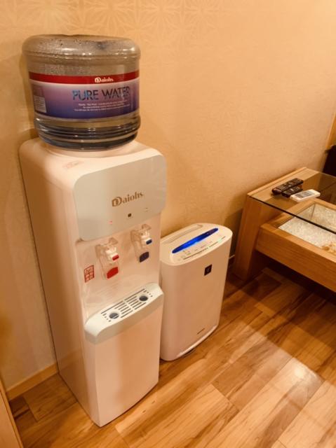 HOTEL G-Style(豊島区/ラブホテル)の写真『401号室のウォーターサーバーと空気清浄機』by miffy.GTI