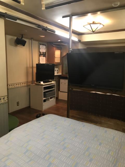 ホテルいいじま(新宿区/ラブホテル)の写真『106号室の室内⑦』by 少佐