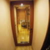 ホテル モアナ大塚(豊島区/ラブホテル)の写真『304号室　うち扉から部屋内部をみたところ』by koge