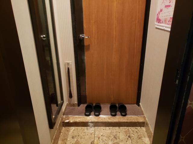 HOTEL EXE（エグゼ）(台東区/ラブホテル)の写真『313号室　玄関』by 洋平君