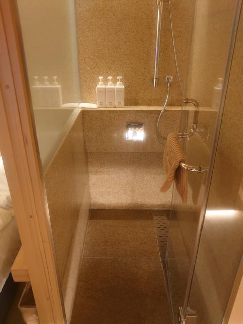 KOYADO HOTEL(台東区/ラブホテル)の写真『3号室　シャワールーム　窓が透けます！』by momomo