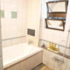 HOTEL LOHAS(墨田区/ラブホテル)の写真『905号室（浴室入口から奥）』by 格付屋