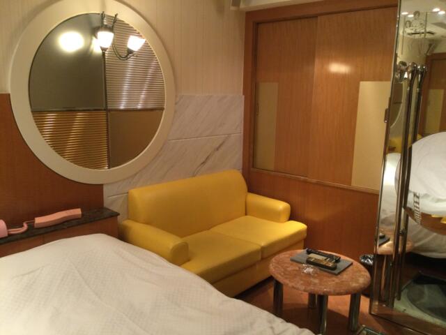 XO新宿(新宿区/ラブホテル)の写真『603号室　寝室入口から見た室内』by ACB48