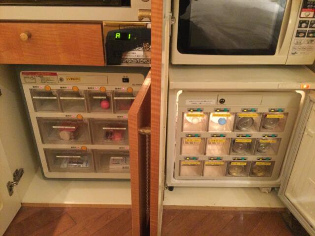 XO新宿(新宿区/ラブホテル)の写真『603号室　販売用冷蔵庫、大人のおもちゃ販売機等』by ACB48